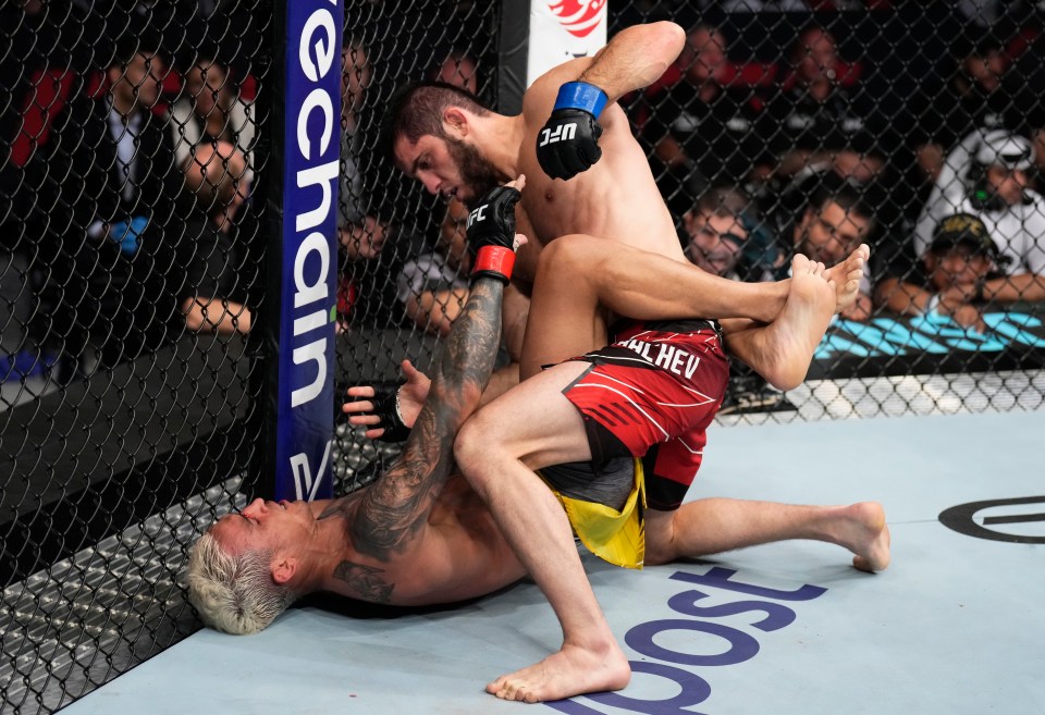 Khabib Nurmagomedov's beat Oliveira at UFC 280