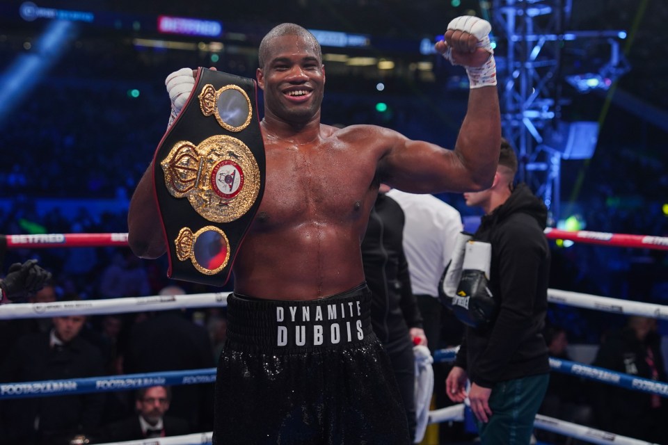 But, instead, it looks like Usyk will now fight Dubois next
