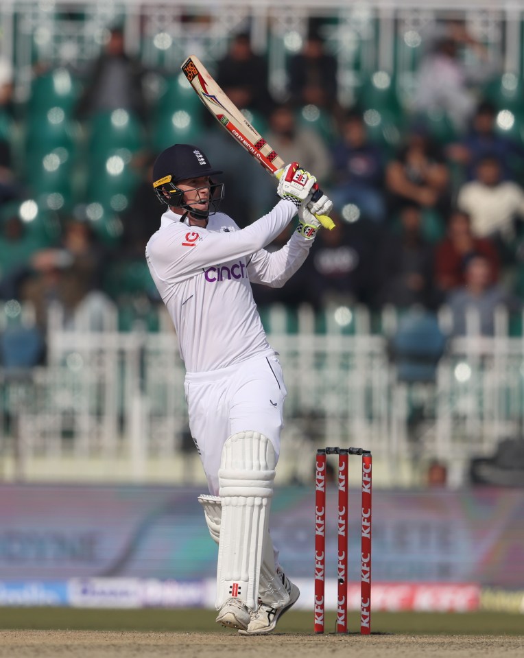 Crawley and Duckett put up an opening stand of 233 runs