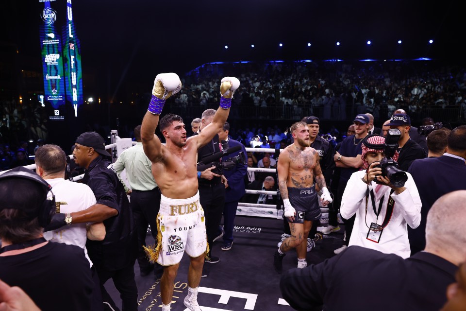 Paul was handed his first and only loss by Fury