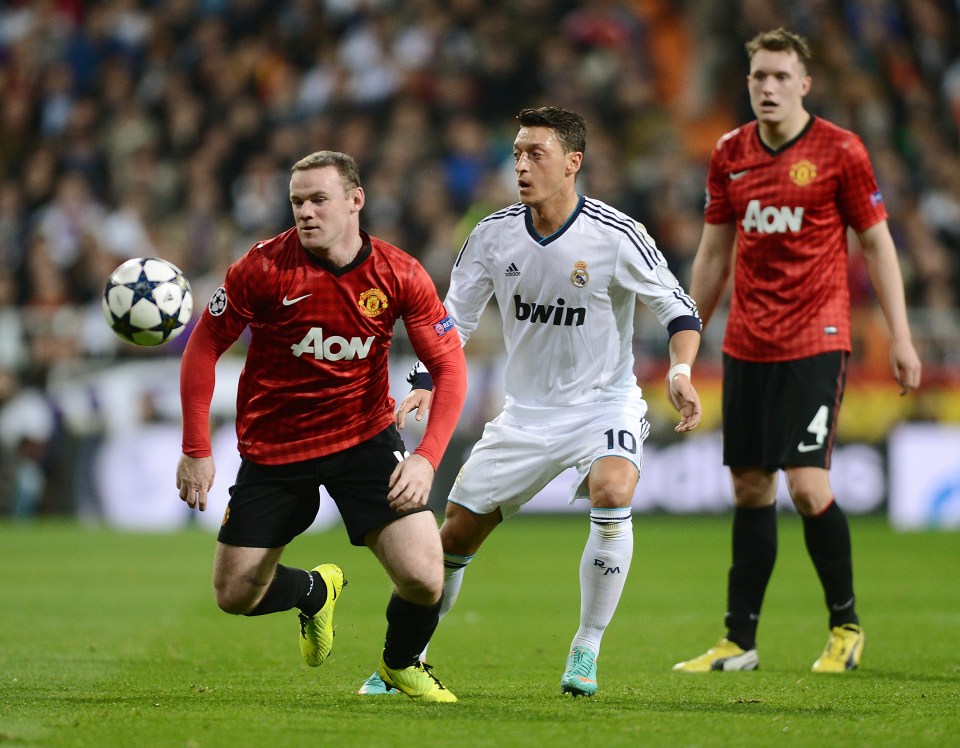 Rooney was hoping that United would make a move for Arsenal in 2010