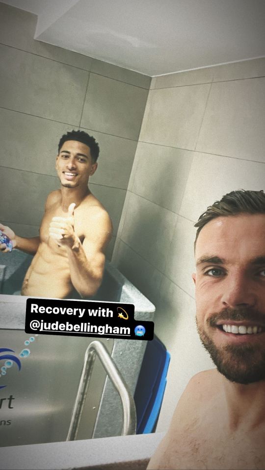 Bellingham and then-Liverpool captain Jordan Henderson were inseparable in Qatar