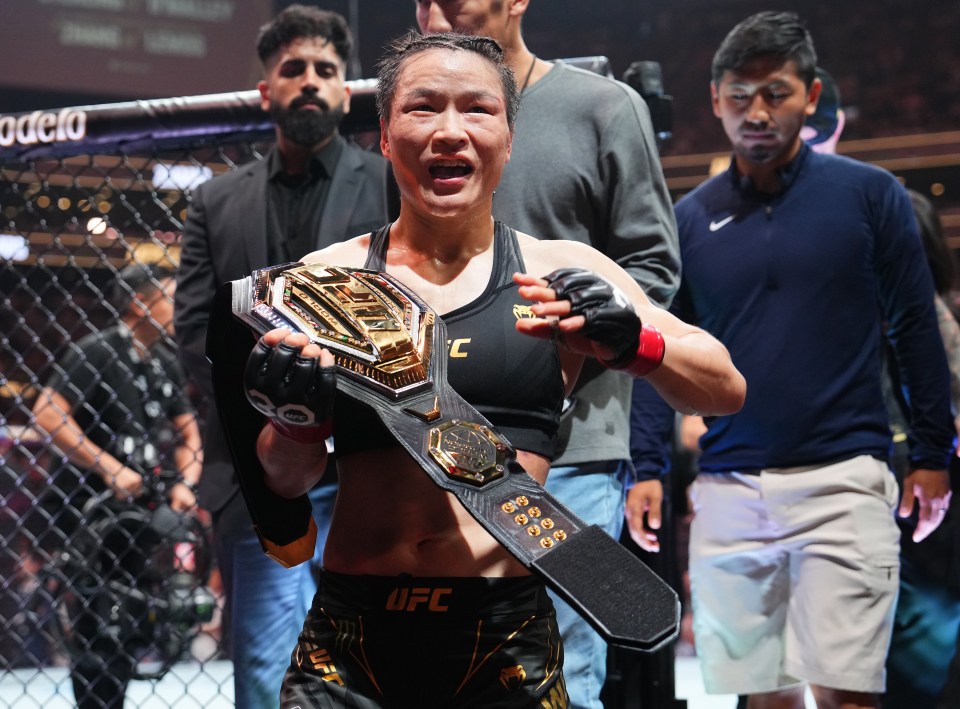 Zhang retained her title in August with a ridiculous display of striking vs Amanda Lemos