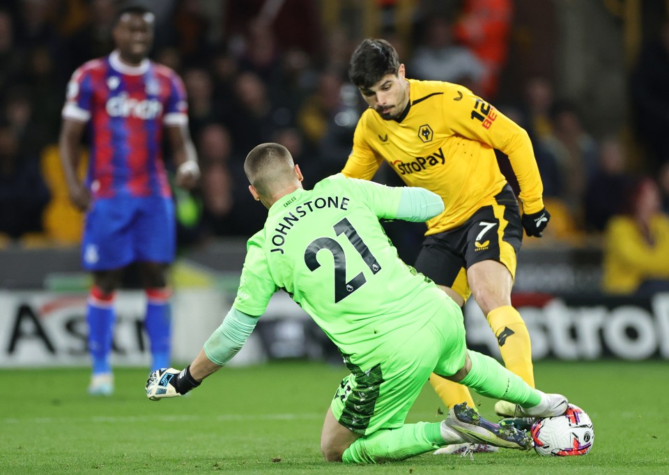 Johnstone had a moment of madness as he dived in on Neto and conceded the penalty