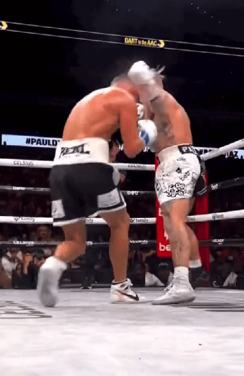 Paul's left hook did the damage