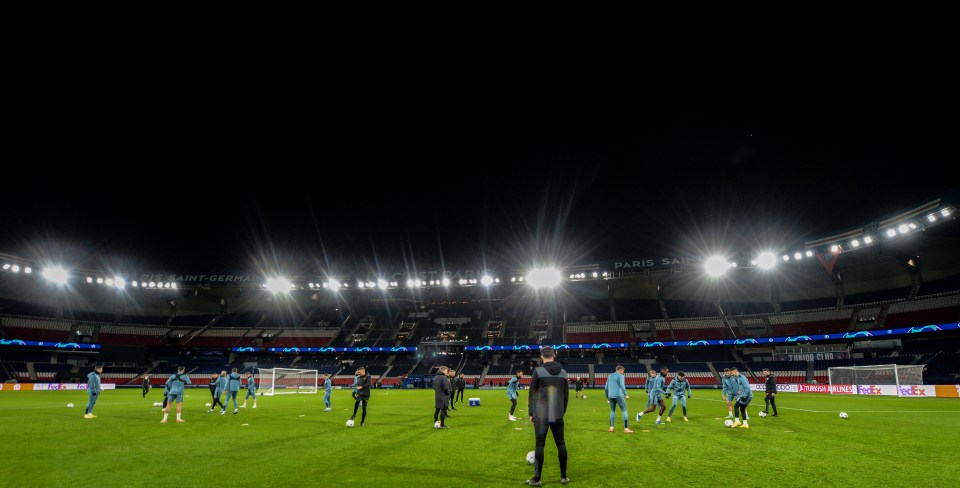 Newcastle trained in Paris ahead of the match