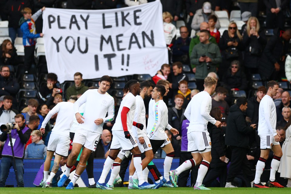 United fans made their feelings known ahead of kick-off against Fulham