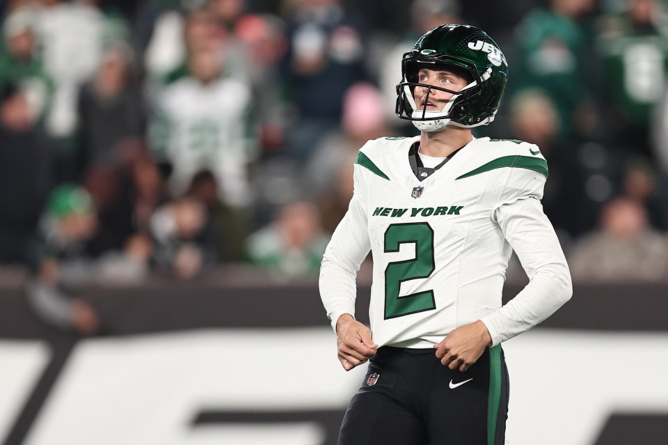 Zach Wilson keeps getting rewarded with NFL starts for a losing team