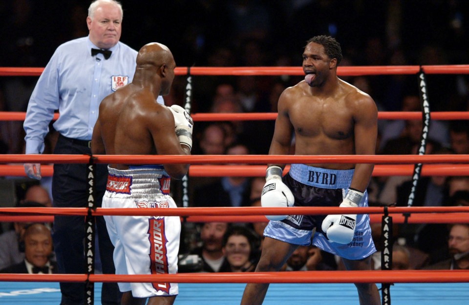 Byrd beat Holyfield to become heavyweight world champion