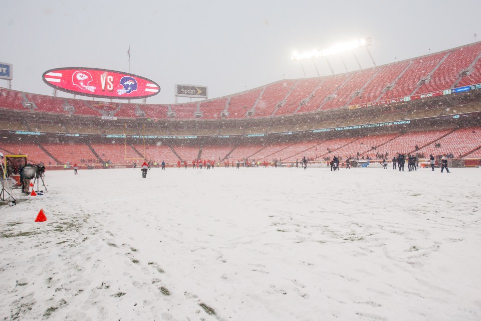KANSAS CITY, MO - DECEMBER 15: Interior view of the snowy field prior to the game between the Denver Broncos and the Kansas City Chiefs on Sunday December 15, 2019 at Arrowhead Stadium in Kansas City, MO.  (Photo by Nick Tre. Smith/Icon Sportswire via Getty Images)