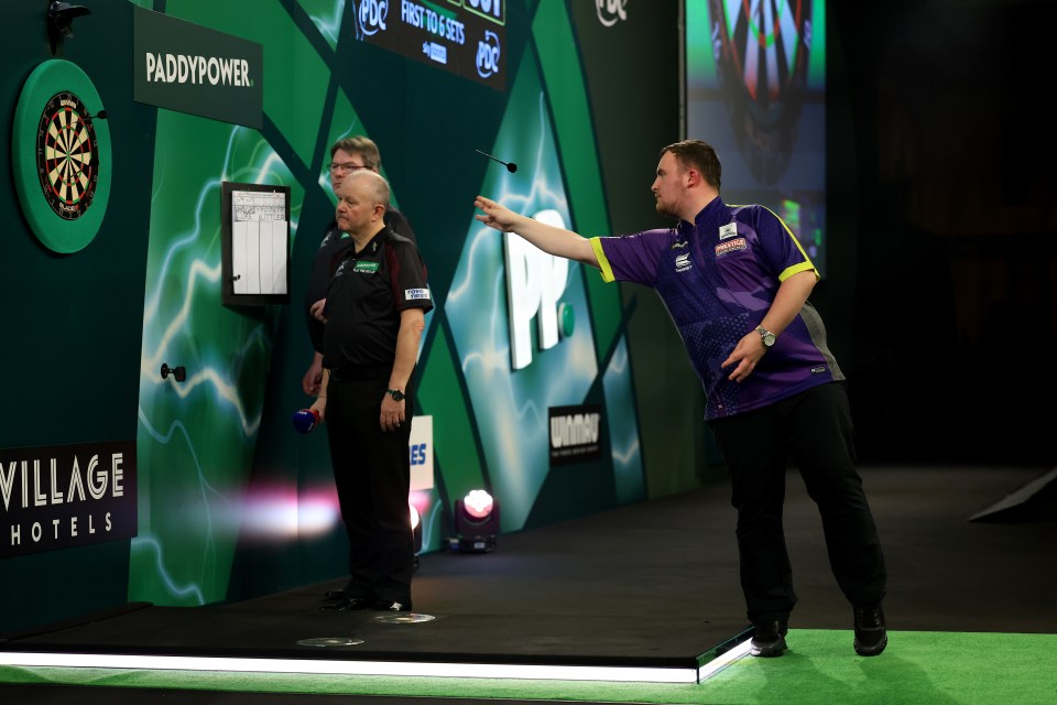 Wayne Mardle described him as playing 'darts from the gods'