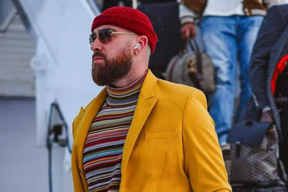 Kelce touches down in Buffalo along with his Chiefs teammates