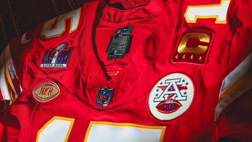 Mahomes' gold captain's patch can be seen on his Super Bowl LVIII jersey