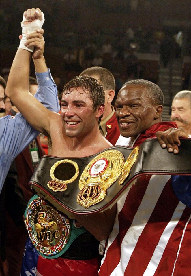Mayweather Sr trained De La Hoya from 2001 to 2006