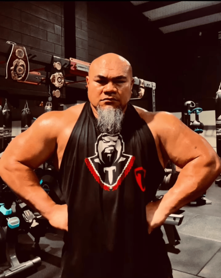 Tua was known for his durable chin and, at 52, still keeps himself in shape