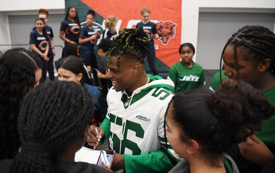 Jets linebacker Quincy Williams helped promote the expansion of the NFL Girls Flag league