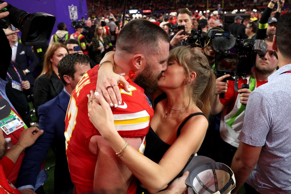 Taylor Swift might have written a new song about Travis Kelce