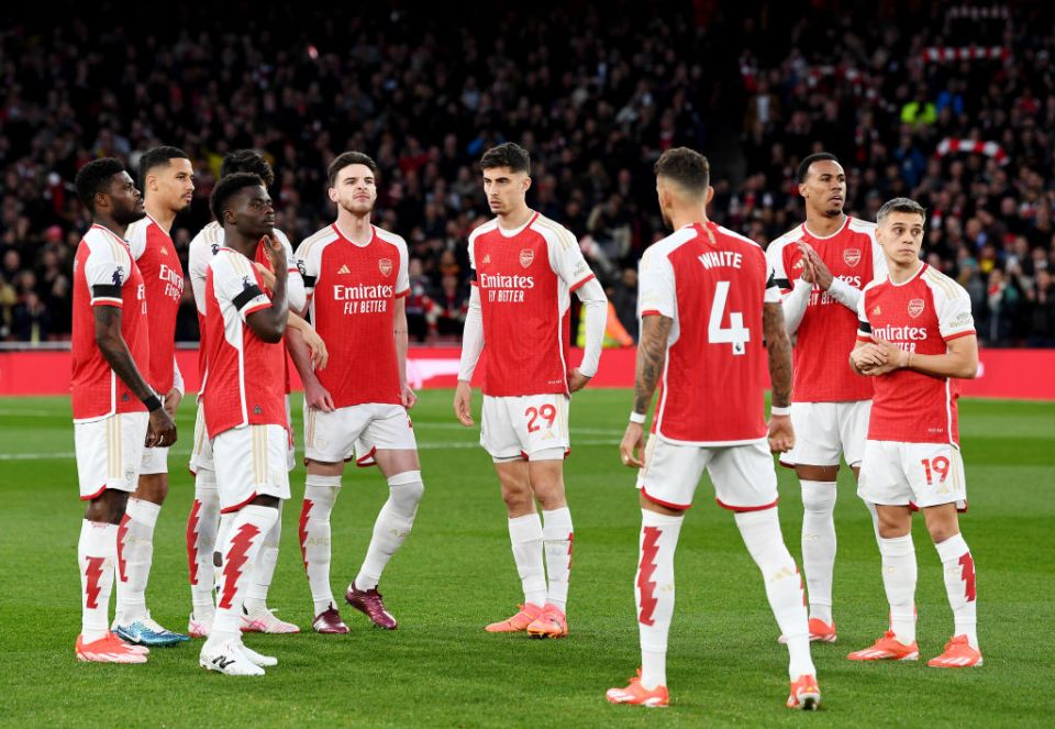 LONDON, ENGLAND - APRIL 23: Players of Arsenal look on ahead of kick-off prior to the Premier League match between Arsenal FC and Chelsea FC at Emirates Stadium on April 23, 2024 in London, England. (Photo by Stuart MacFarlane/Arsenal FC via Getty Images)