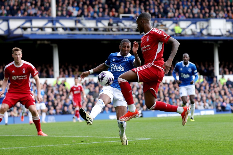 Young was perhaps fortunate to get away with this decision just before half time