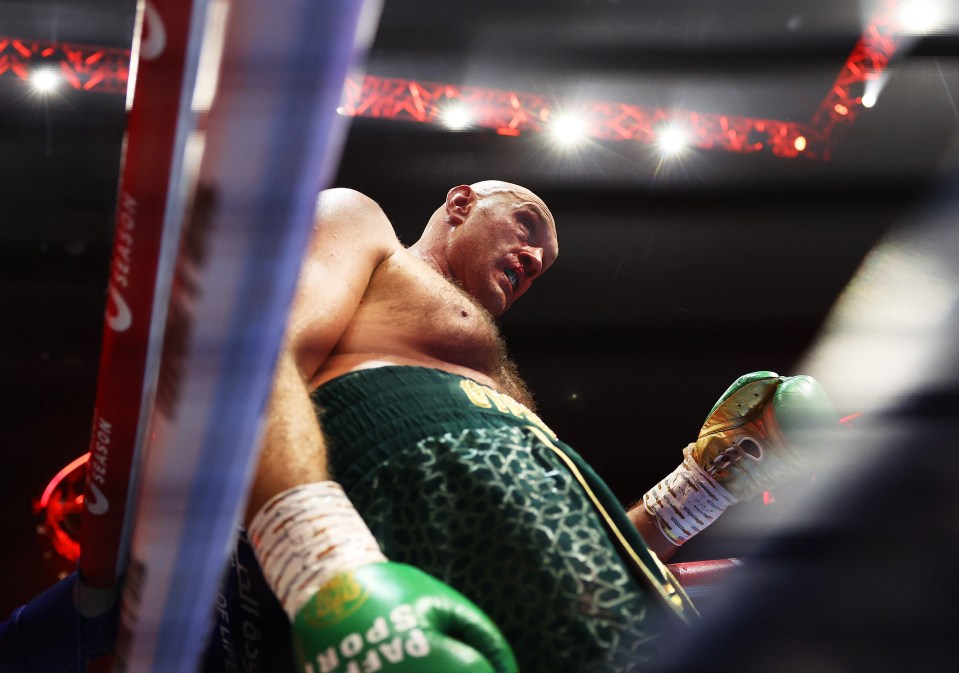 RIYADH, SAUDI ARABIA - MAY 18: Tyson Fury reacts during the IBF, WBA, WBC, WBO and Undisputed Heavyweight titles' fight between Tyson Fury and Oleksandr Usyk at Kingdom Arena on May 18, 2024 in Riyadh, Saudi Arabia. (Photo by Richard Pelham/Getty Images)