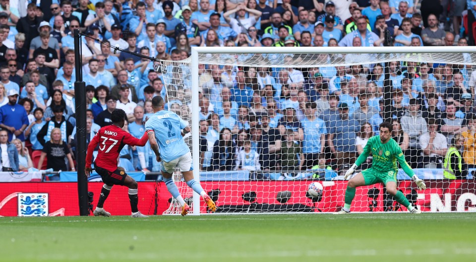 Mainoo then doubled the Red Devils' lead after finishing off a free-flowing move