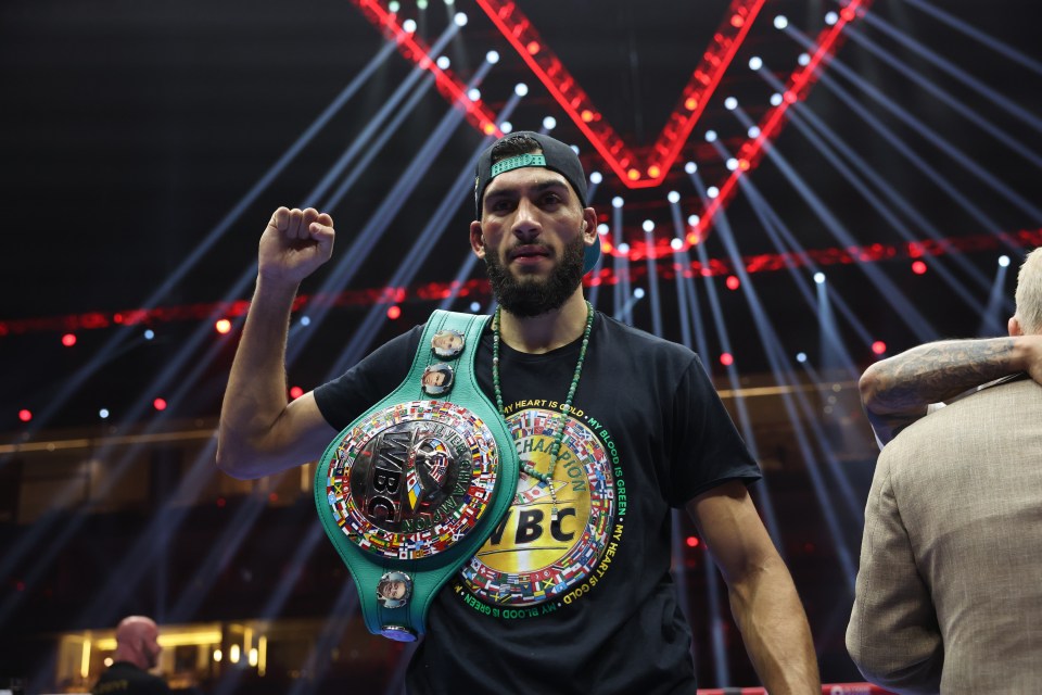 Sheeraz picked up the WBC 'silver' trinket belt and remained undefeated