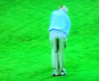 Daly lined up for a long putt at the 1999 US Open