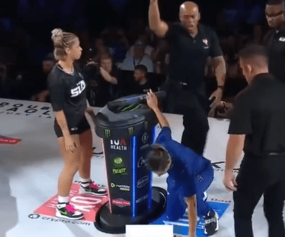 VanZant's rival dropped to a knee twice and lost