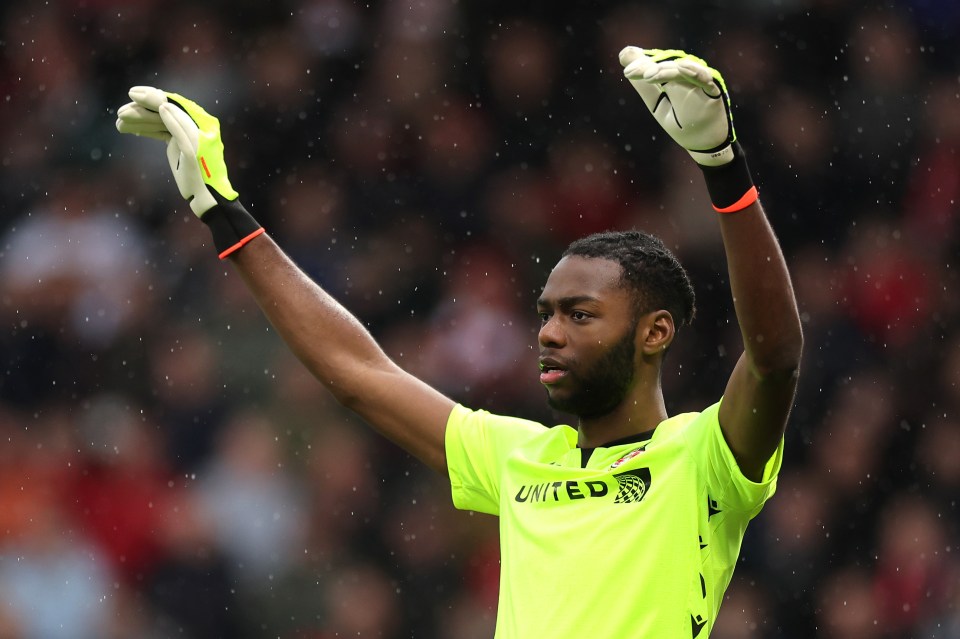 McElhenney says Wrexham are in direct talks to bring Okonkwo back to the Racecourse Ground