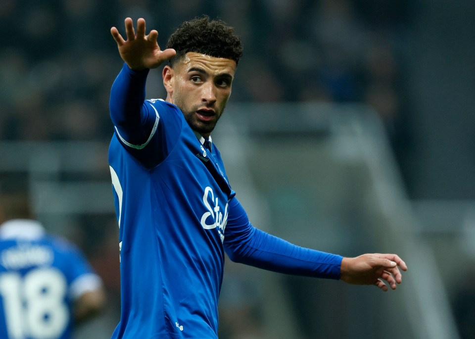 Godfrey is on the verge of leaving Everton