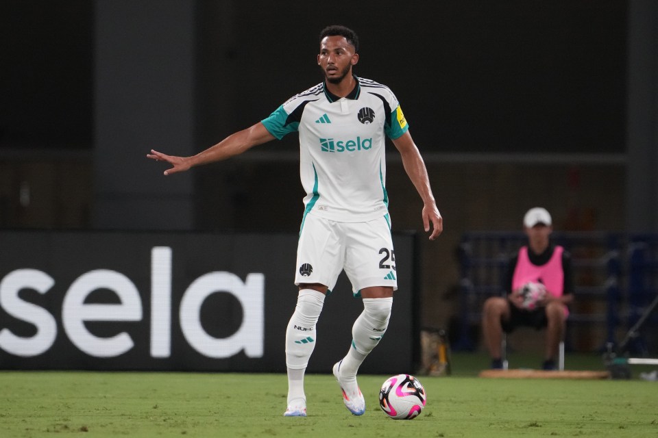 Kelly joined Newcastle on a free transfer following his Bournemouth exit and is now off to Italy