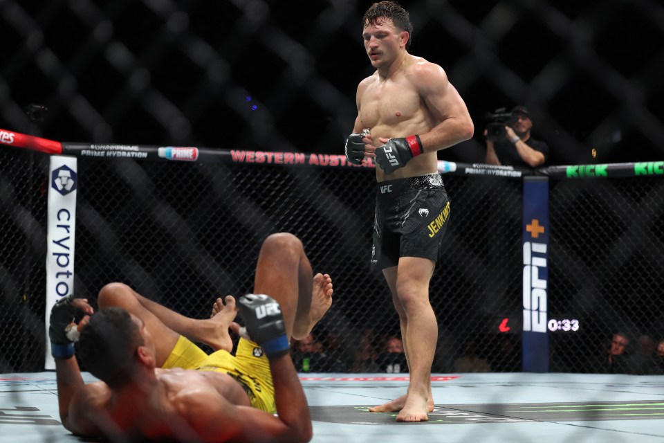 Burns refused to stand up at the end of round 3