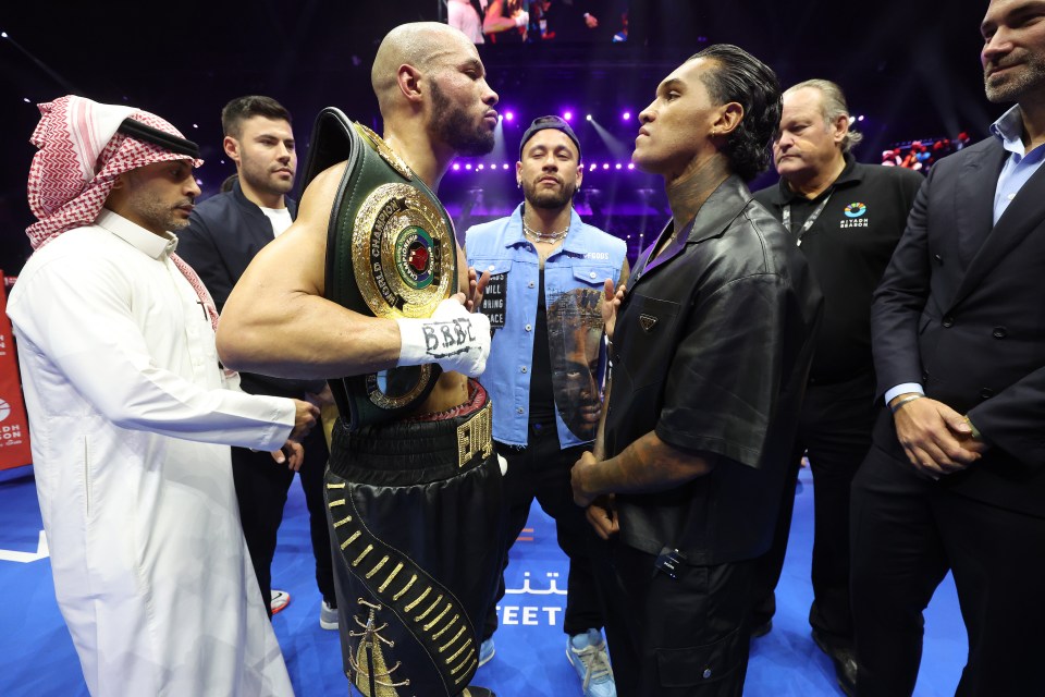  After years of build-up and a drugs controversy, Eubank Jr and Benn are finally fighting