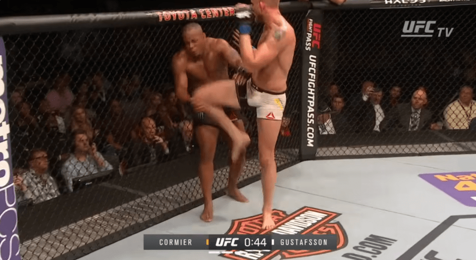 Gustafsson responded with a brutal knee