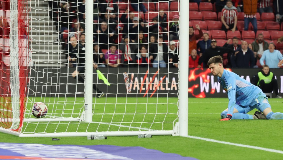 Illan Meslier made a horrendous error to cost Leeds the game