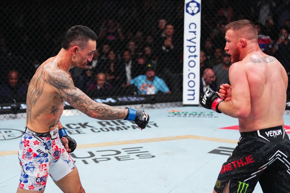 Gaethje and Holloway traded blows in all-out war at UFC 300