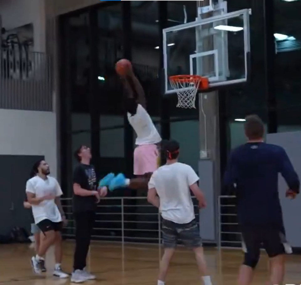 Hunter wowed fans with his impressive dunks