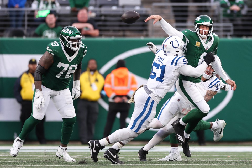 Rodgers has struggled with the Jets this season