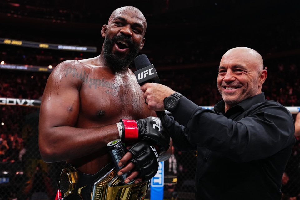 Jones can become the UFC's longest-reigning heavyweight champion of all time