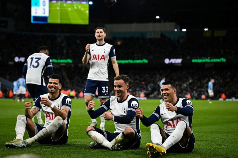 Tottenham ran riot on champions Manchester City in a comfortable 4-0 win