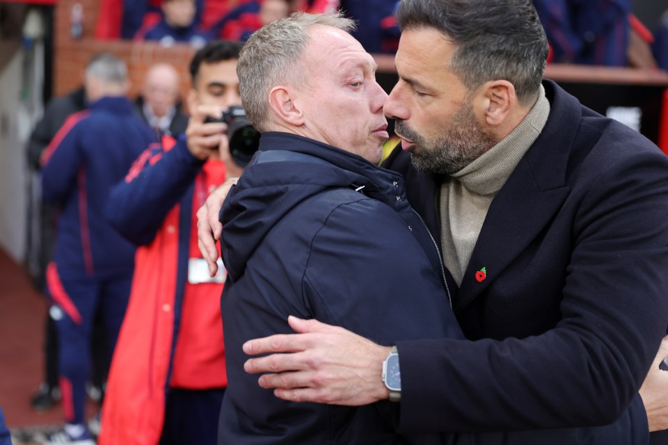 Van Nistelrooy could replace Cooper at Leicester