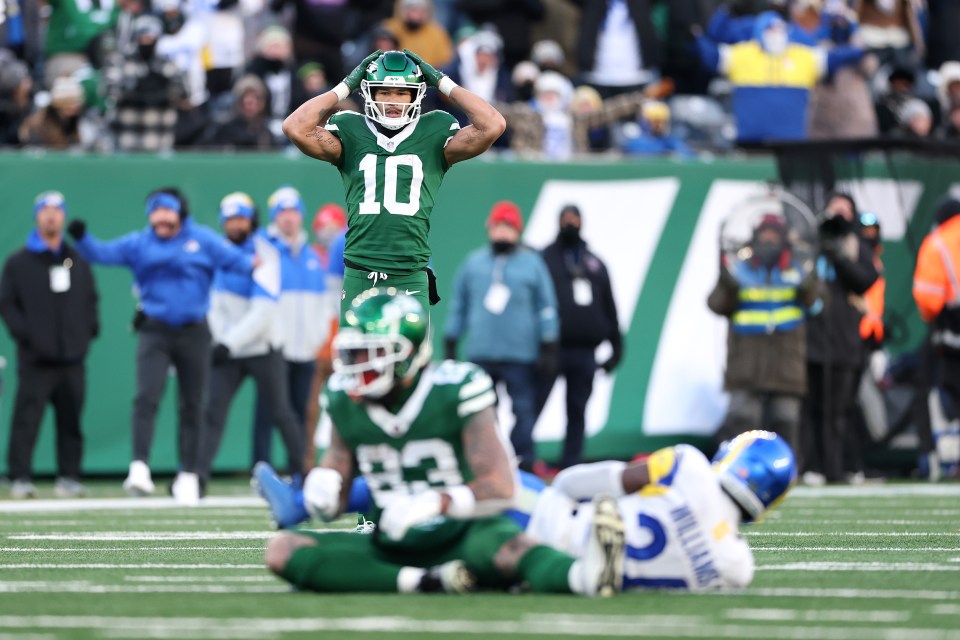 The Jets suffered another disappointing defeat to fall to 4-11 this season