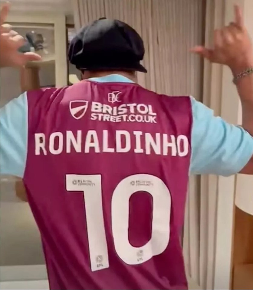 Ronaldinho has since become an honorary Burnley fan