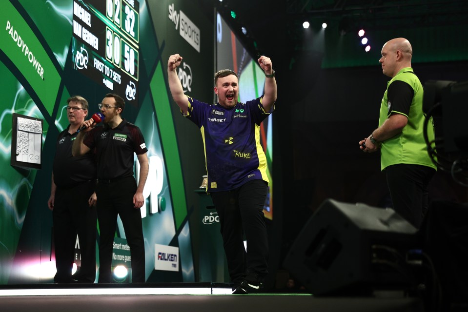 LONDON, ENGLAND - JANUARY 03: Luke Littler of England celebrates winning the Final against Michael van Gerwen of The Netherlands during day sixteen of the 2024/25 Paddy Power World Darts Championship at Alexandra Palace on January 03, 2025 in London, England. (Photo by James Fearn/Getty Images)