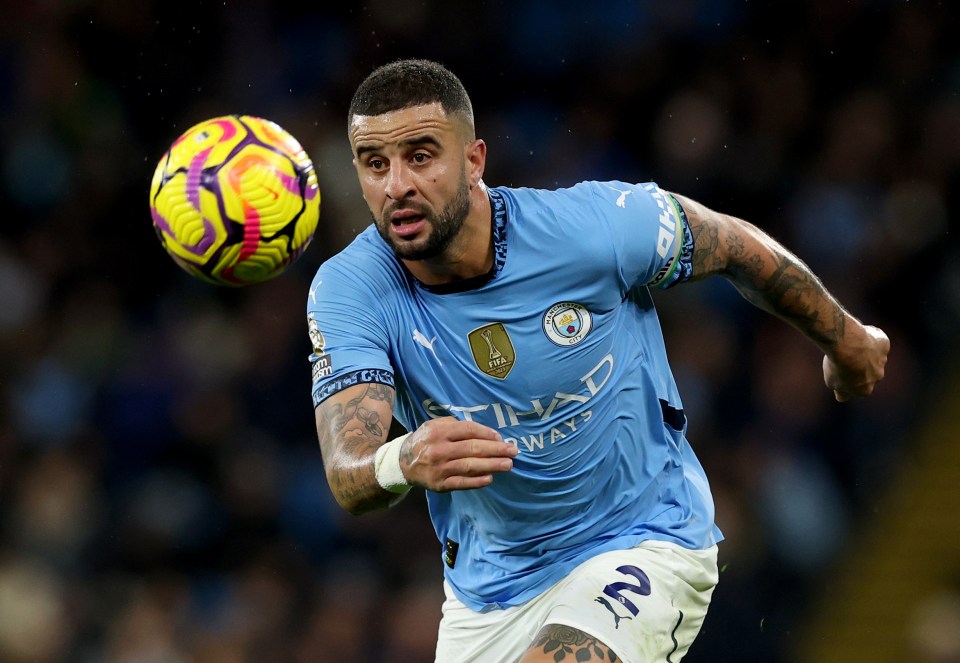 City right-back Walker is keen to leave the Etihad before the winter window slams shut