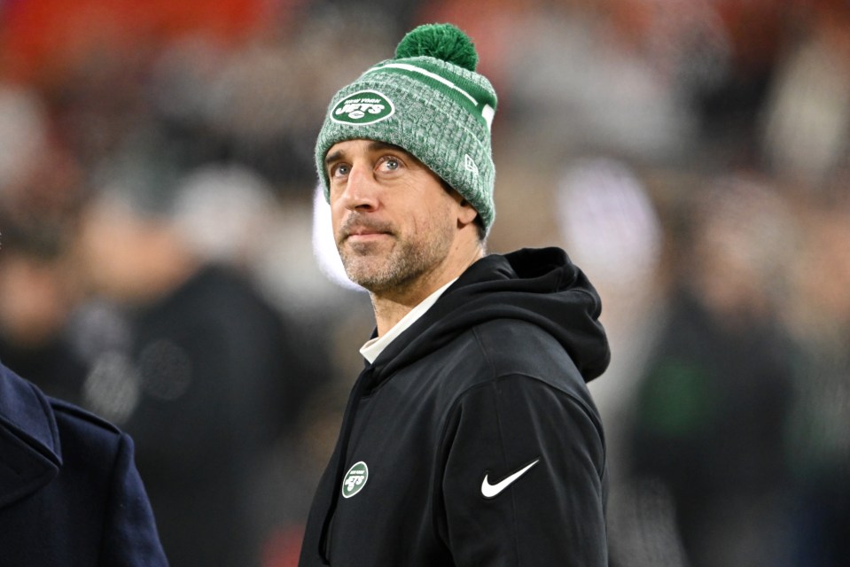 Aaron Rodgers can sign with any team but faces an uncertain pro future