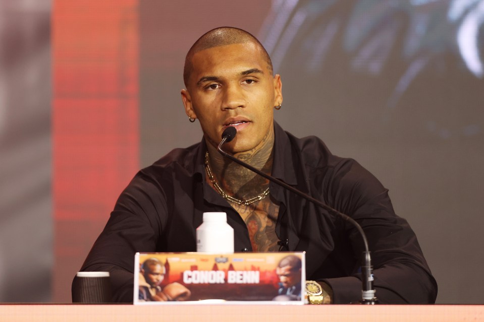 Eubank Jr will meet Benn in the ring on April 26
