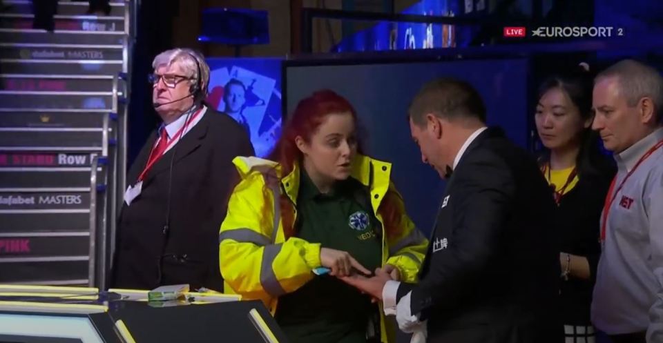 Williams required treatment on the sting at the end of the fifth frame