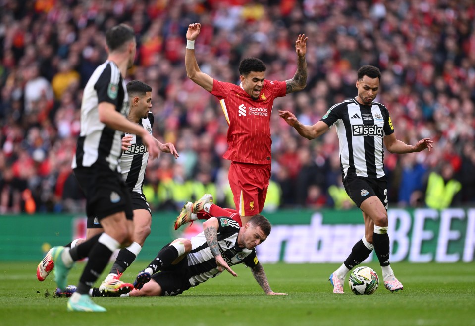 LONDON, ENGLAND - MARCH 16: Luis Diaz of Liverpool is fouled by Kieran Trippier of Newcastle United during the Carabao Cup Final between Liverpool and Newcastle United at Wembley Stadium on March 16, 2025 in London, England. (Photo by Stu Forster/Getty Images)