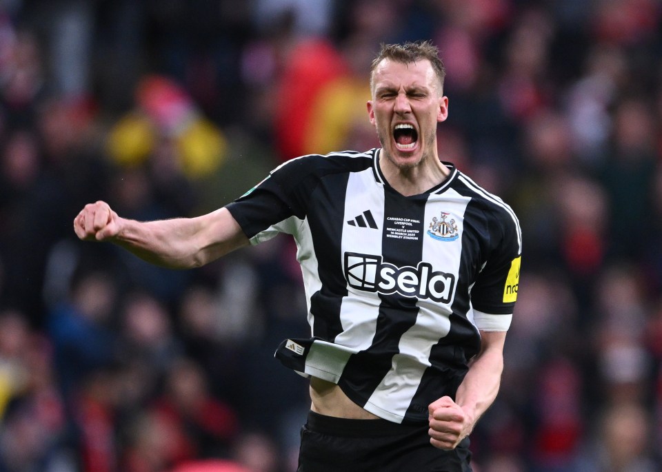 LONDON, ENGLAND - MARCH 16: Dan Burn of Newcastle United celebrates scoring his team's first goal during the Carabao Cup Final between Liverpool and Newcastle United at Wembley Stadium on March 16, 2025 in London, England. (Photo by Stu Forster/Getty Images)